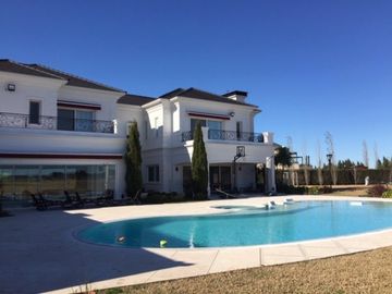 IMPONENTE CHALET DE GRAN CATEGORIA EN VENTA