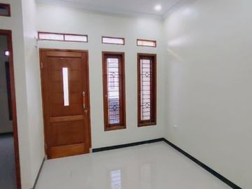 rumah strategis dekat stasiun depok baru