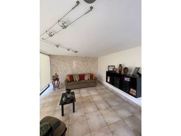 SE VENDE CASA EN LA ALAMEDA