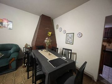 Venta casa 4 ambientes lote amplio  Derqui Pilar