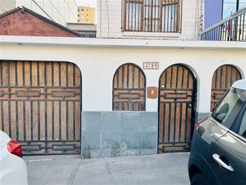 Se Vende Casa en Conjunto Reina Mar de 4 dorm. en Iquique