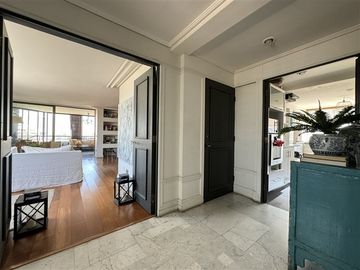 VENTA DEPARTAMENTO EL GOLF, VERBO DIVINO,4 ESTACIONAMIENTOS