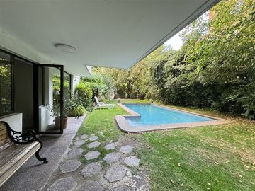 VENTA DEPARTAMENTO EL GOLF, VERBO DIVINO,4 ESTACIONAMIENTOS