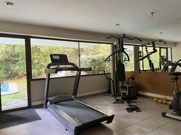 VENTA DEPARTAMENTO EL GOLF, VERBO DIVINO,4 ESTACIONAMIENTOS