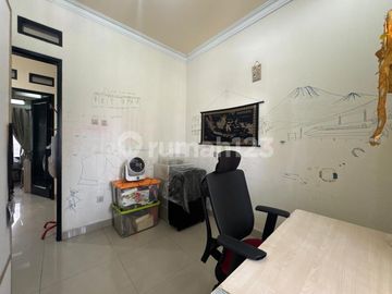 Rumah 2 Lantai Siap Huni Dalam Cluster Ekslusif di Pejaten