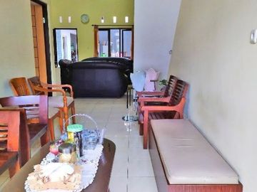 Rumah 2 Lantai Luas 135 di Bunga Bunga Suhat kota Malang