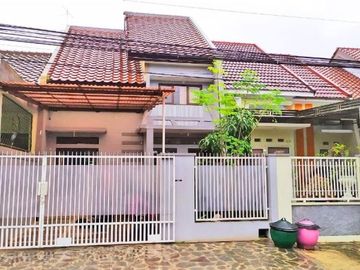 Rumah 2 Lantai Luas 135 di Bunga Bunga Suhat kota Malang