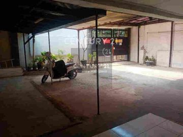 Ruang Usaha Di Mainroad Holis Cocok Untuk Gudang / Usaha Konveksi