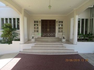 House for rent in Cebu City, Ma. Luisa 5-br spacious with swimming pool