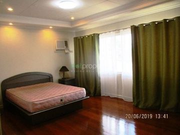 House for rent in Cebu City, Ma. Luisa 5-br spacious with swimming pool