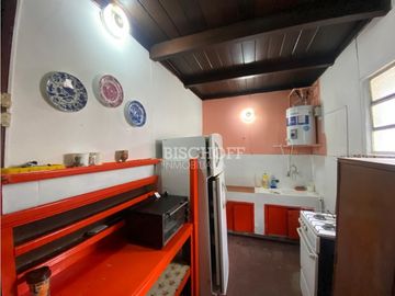 AMPLIO TERRENO MULTIFAMILIAR CON CASA A RECICLAR, ZONA CENTRO