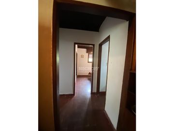 AMPLIO TERRENO MULTIFAMILIAR CON CASA A RECICLAR, ZONA CENTRO