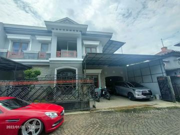 Rumah mewah dalam perumahan elite dengan security 24 jam di seputaran Jalan Tambak utara Mirota Godean