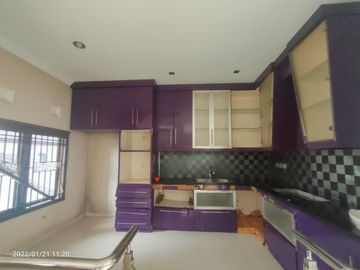 Rumah mewah dalam perumahan elite dengan security 24 jam di seputaran Jalan Tambak utara Mirota Godean