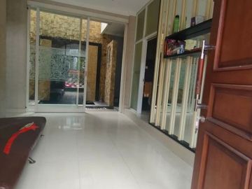 Rumah mewah dalam perumahan elite dengan security 24 jam di seputaran Jalan Tambak utara Mirota Godean