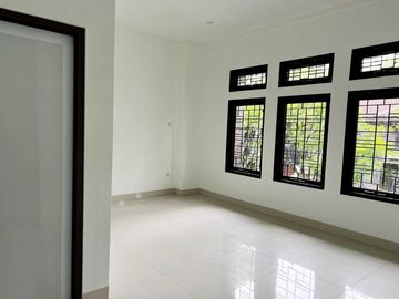 Di Jual Rumah Baru Siap Huni 4 Kamar di Batununggal Elok Bandung
