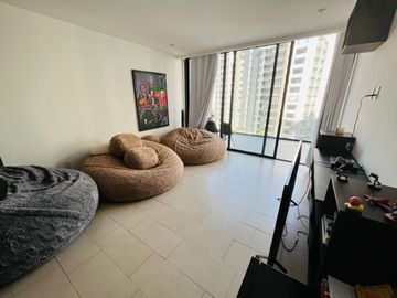En Venta Departamento en Latitud La Victoria, SUPER LUJO, 155 M2..