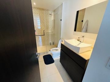 En Venta Departamento en Latitud La Victoria, SUPER LUJO, 155 M2..
