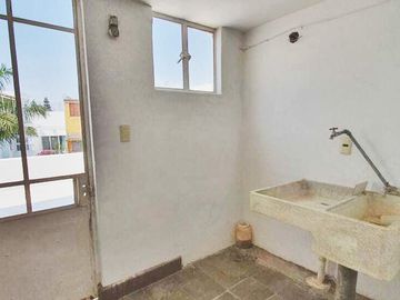 Casa en venta ideal para inversión, Vallarta Poniente, Guadalajara.