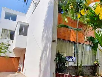 Casa en venta ideal para inversión, Vallarta Poniente, Guadalajara.