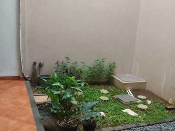 Rumah 2 Lantai Siap Huni di Cinere Hadap Barat Dalam Komplek Dekat Tol
