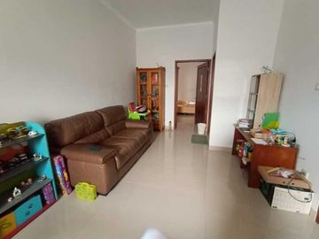 Rumah 2 Lantai Siap Huni di Cinere Hadap Barat Dalam Komplek Dekat Tol