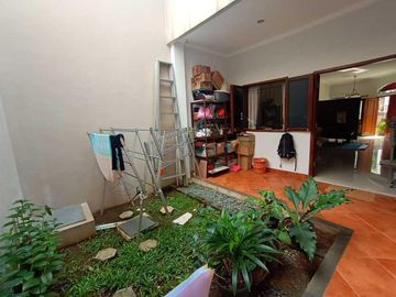 Rumah 2 Lantai Siap Huni di Cinere Hadap Barat Dalam Komplek Dekat Tol