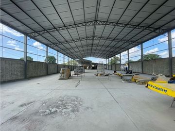 Via costa se vende o alquila bodega de 2043 m2 (sector industrial)