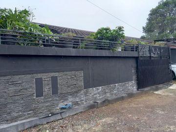 Rumah Area Perkebunan di Lembang Dekat Wisata Park And Zoo