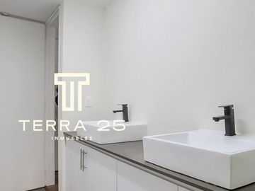 CASA  ESQUINERA REMODELADA A LA VENTA EN SATELITE EN VENTA
