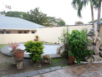 2 Storey House for Rent with 3 Bedroom and Swimming Pool in Angeles City