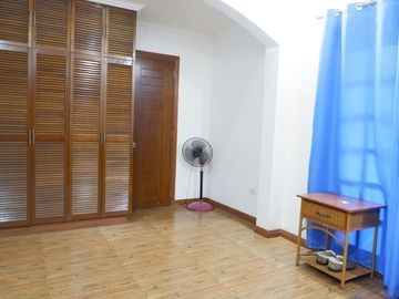 2 Storey House for Rent with 3 Bedroom and Swimming Pool in Angeles City