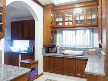 2 Storey House for Rent with 3 Bedroom and Swimming Pool in Angeles City