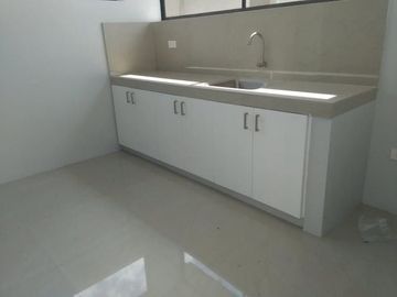 House for Sale with Swimming Pool and 4 BR in Cuayan Angeles City Near SM Clark