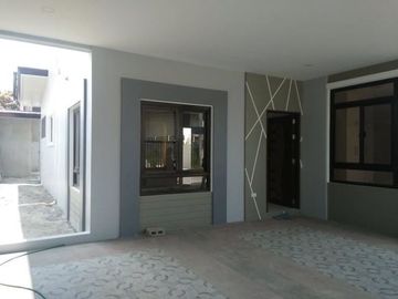 House for Sale with Swimming Pool and 4 BR in Cuayan Angeles City Near SM Clark