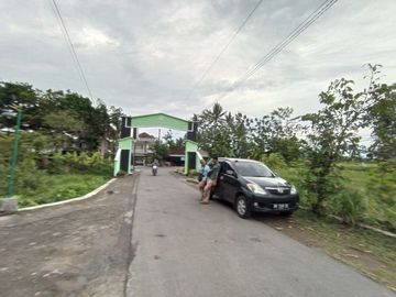 Tanah Seyegan, Barat RS At-Turots, Include Fasum