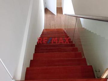 Exclusivos departamentos iluminados, con excelente ubicación en la Urb. Los Rosales.
Financiado por el BCP.
ENTREGA MAYO  2025.
Con accesos a las a