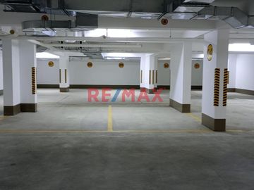 Exclusivos departamentos iluminados, con excelente ubicación en la Urb. Los Rosales.
Financiado por el BCP.
ENTREGA MAYO  2025.
Con accesos a las a