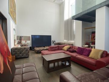 PENTHOUSE VENTA $49,000,000 M.N. CALZ. DEL VALLE 563M2, TERMINADO, DOBLE ALTURA