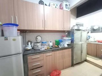Rumah Kost-Kostan Belakang Universitas Trilogi