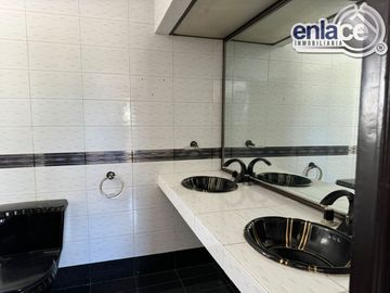 CASA EN VENTA EN LOMAS DEL SAHUATOBA