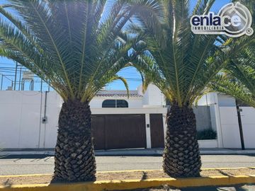 CASA EN VENTA EN LOMAS DEL SAHUATOBA