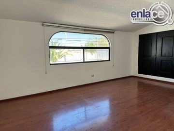 CASA EN VENTA EN LOMAS DEL SAHUATOBA