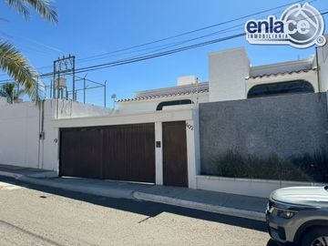 CASA EN VENTA EN LOMAS DEL SAHUATOBA