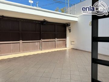 CASA EN VENTA EN LOMAS DEL SAHUATOBA