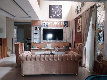 Rumah Bagus Furnish 2 Lantai Di Podomoro Karawang