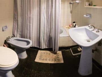 EXCELENTE SEMIPISO 3 ambientes CON COCHERA- ALMAGRO