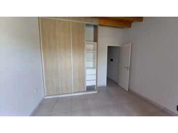 Duplex en inmediaciones de Elpidio González y Urquiza