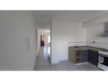 Duplex en inmediaciones de Elpidio González y Urquiza