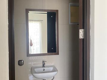 Rumah siap huni dengan akses mudah di BSD Timur